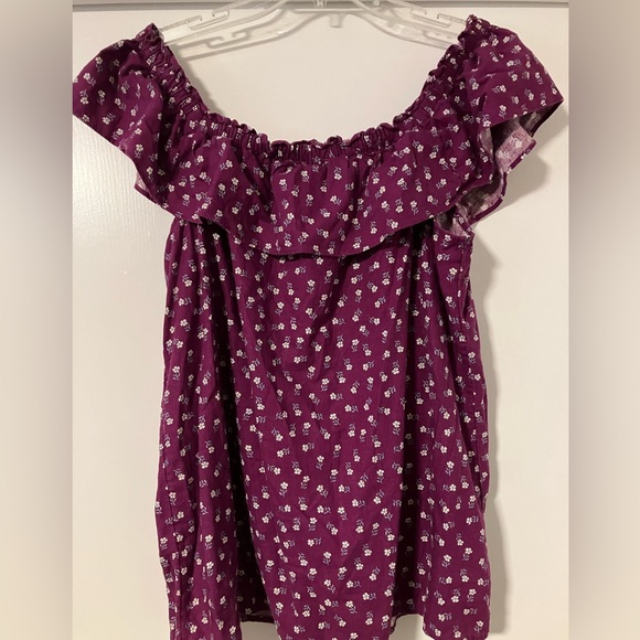 Loft summer top with ruffle sleeves and neckline. Size large. - Picture 1 of 5